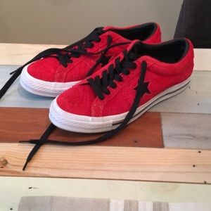 Red Converse One star